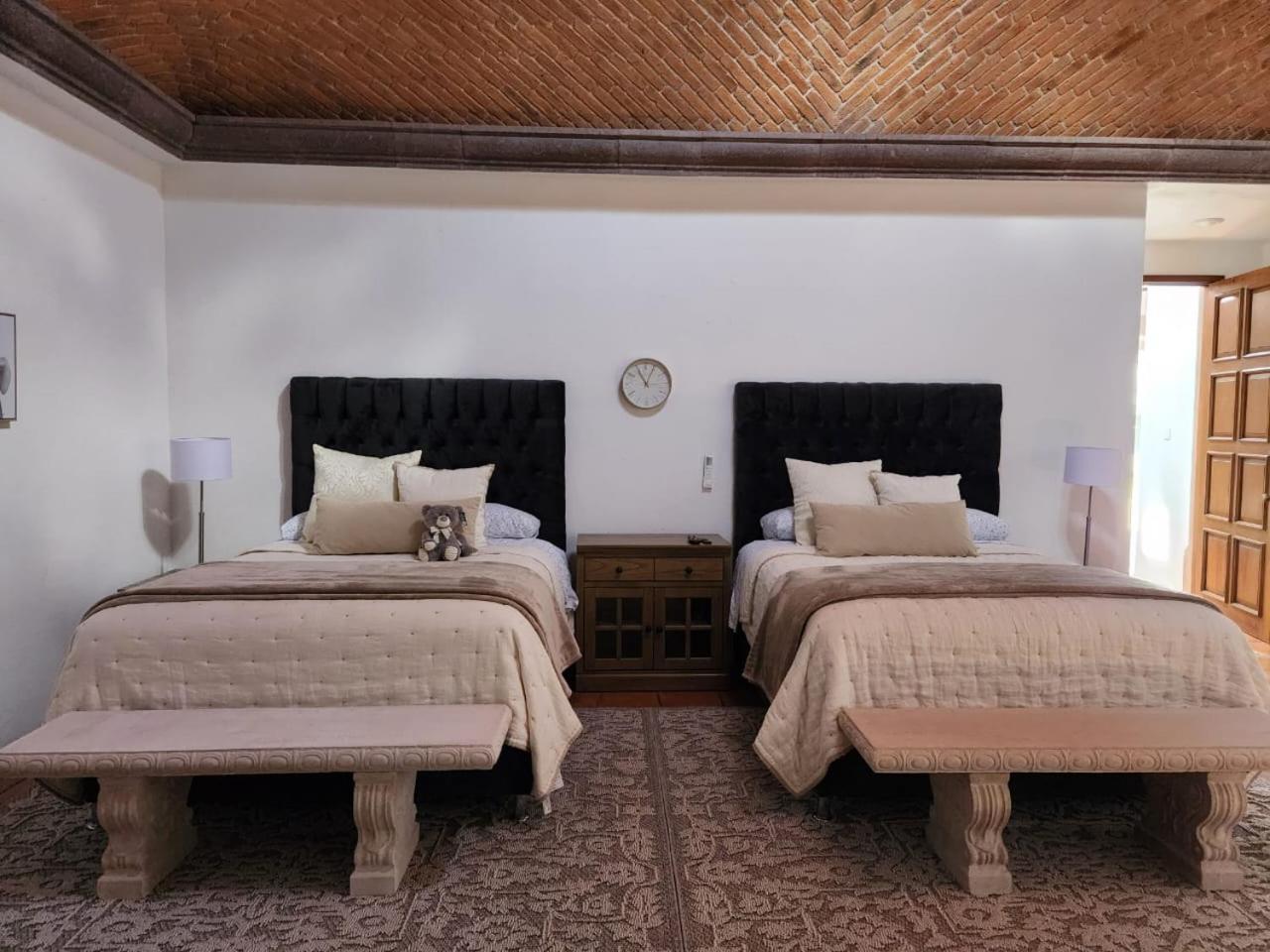Tres Fuentes Dickinson Hotel Boutique Альенде Экстерьер фото