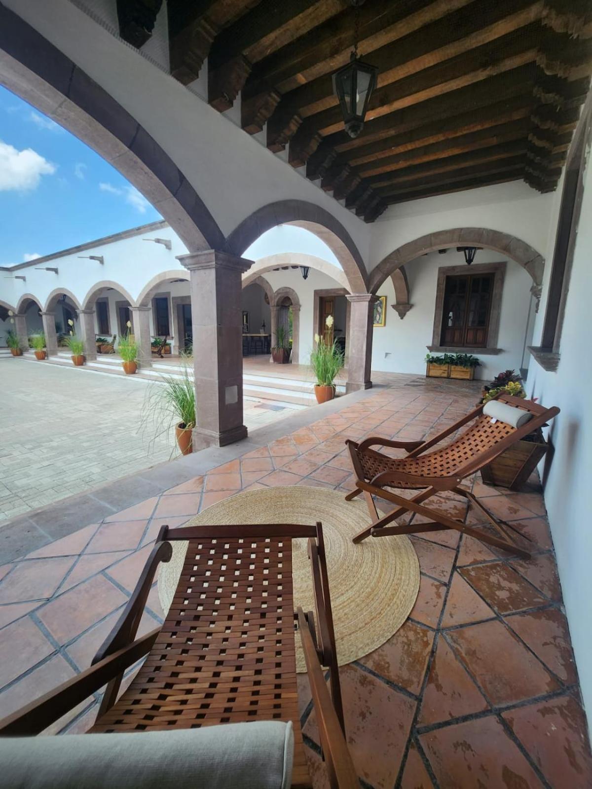 Tres Fuentes Dickinson Hotel Boutique Альенде Экстерьер фото
